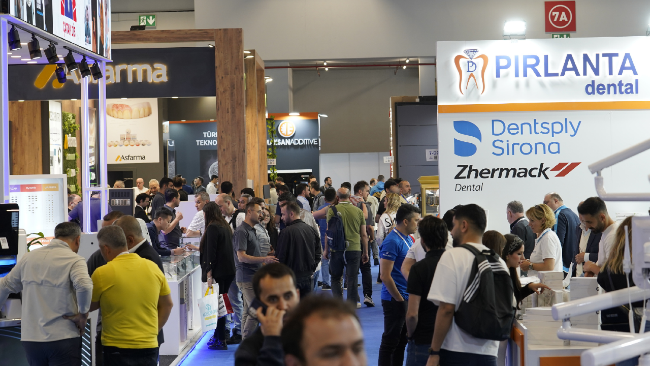 IDEX İstanbul ilk gününde ziyaretçi akınına uğradı!